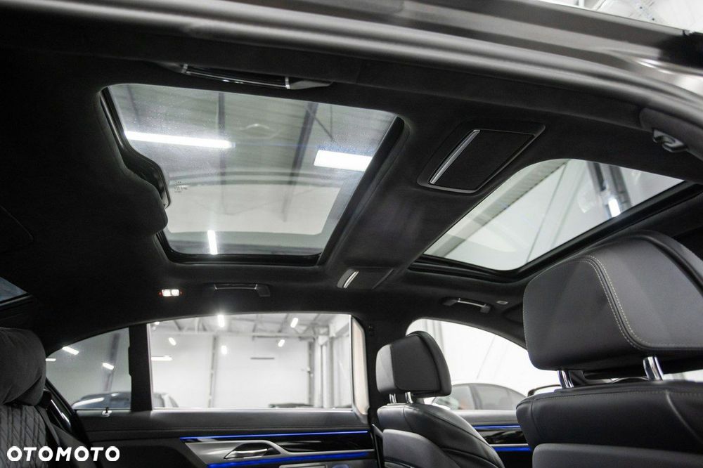BMW Seria 7 M760Li xDrive - 27