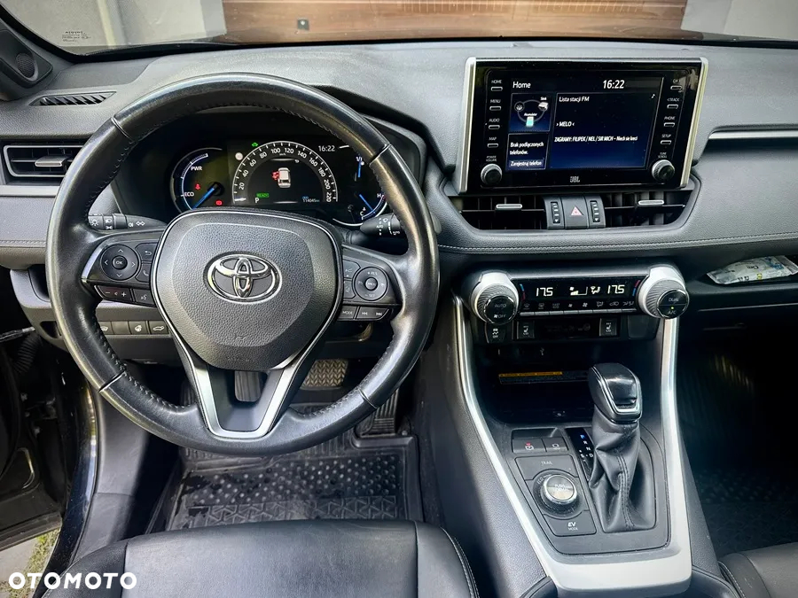 Toyota RAV4 - 7