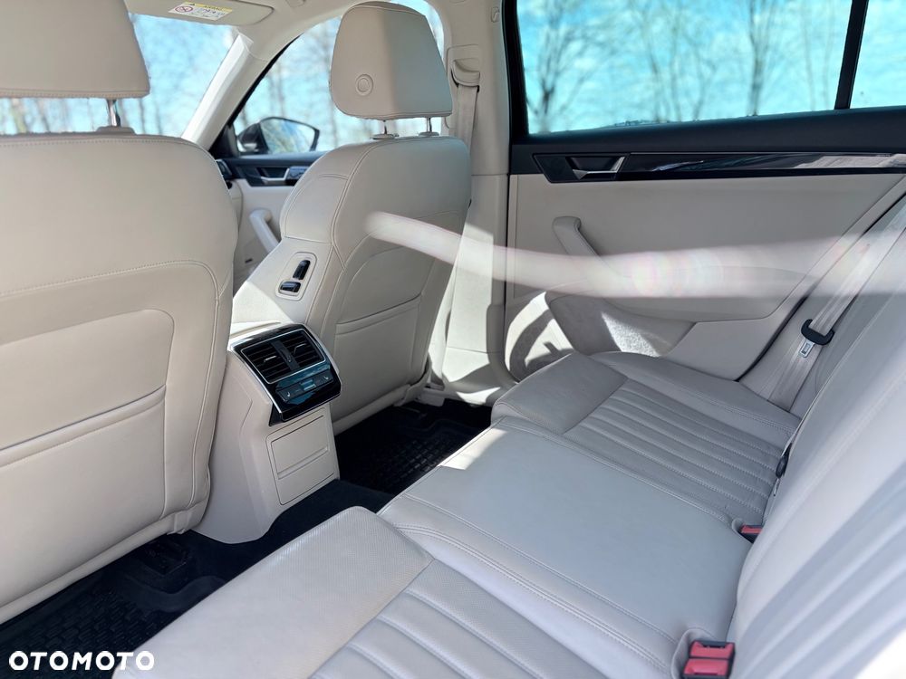 Skoda Superb 2.0 TSI 4x4 L&K DSG - 11