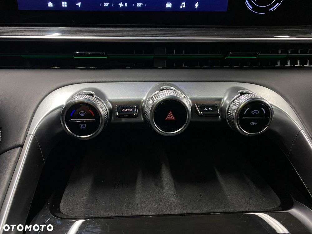 Omoda 9 1.5 Super Hybrid Exclusive AWD - 32