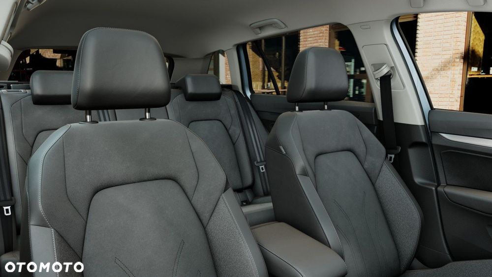 Volkswagen Golf - 11