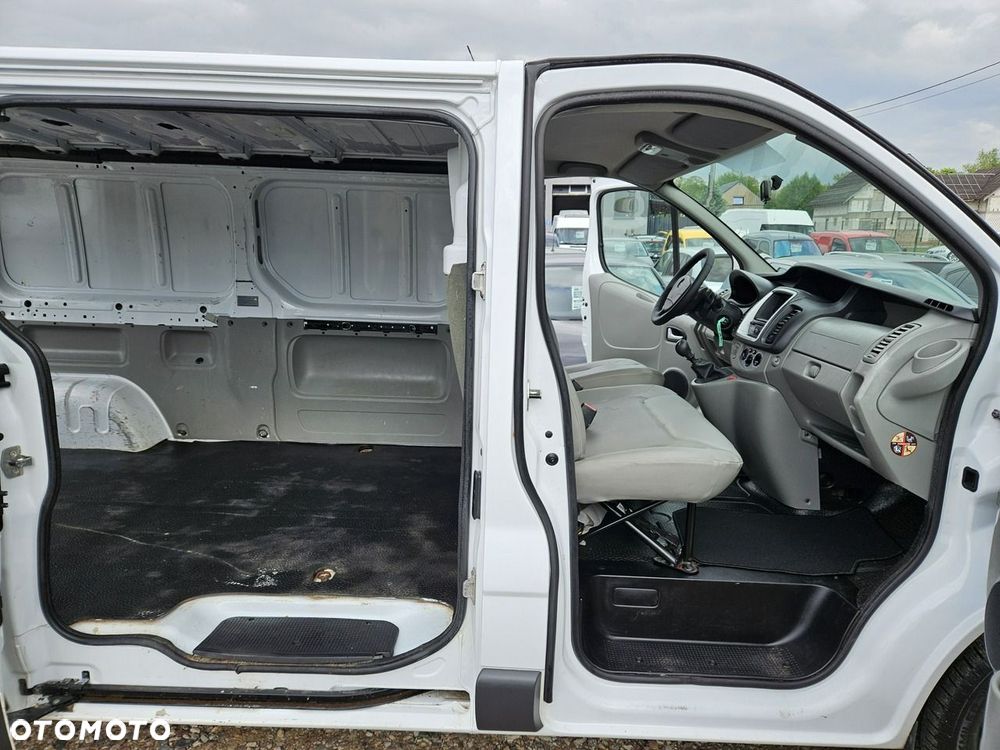 Opel Vivaro - 10