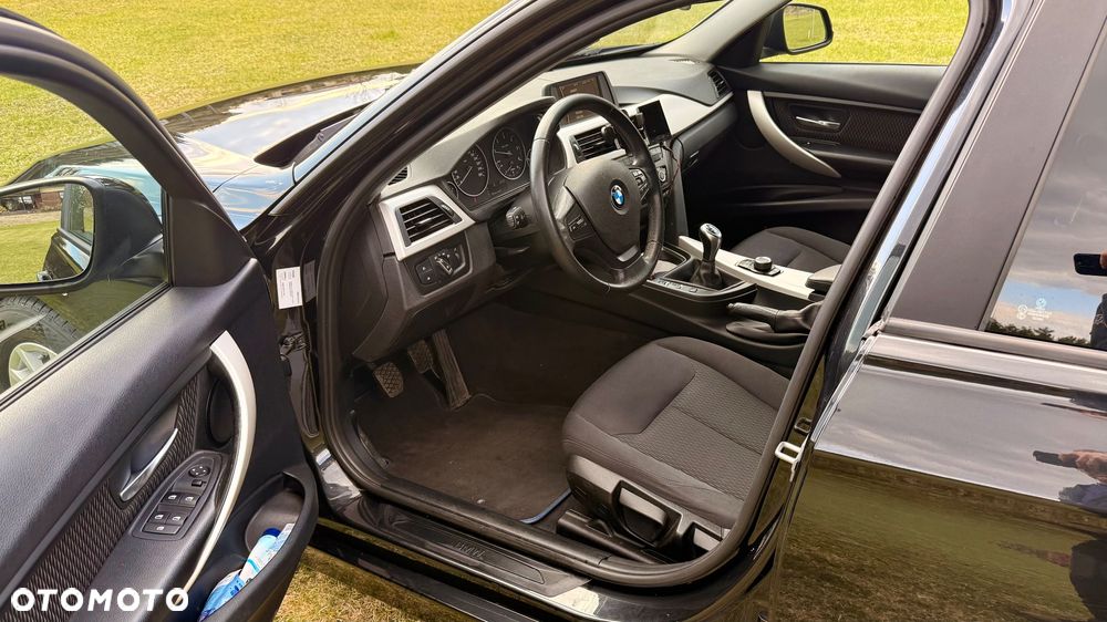 BMW Seria 3 318d - 2