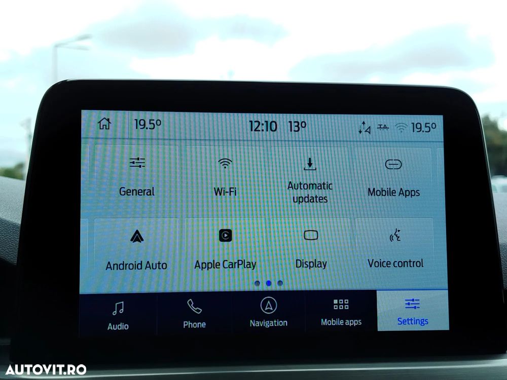 Ford Kuga - 31