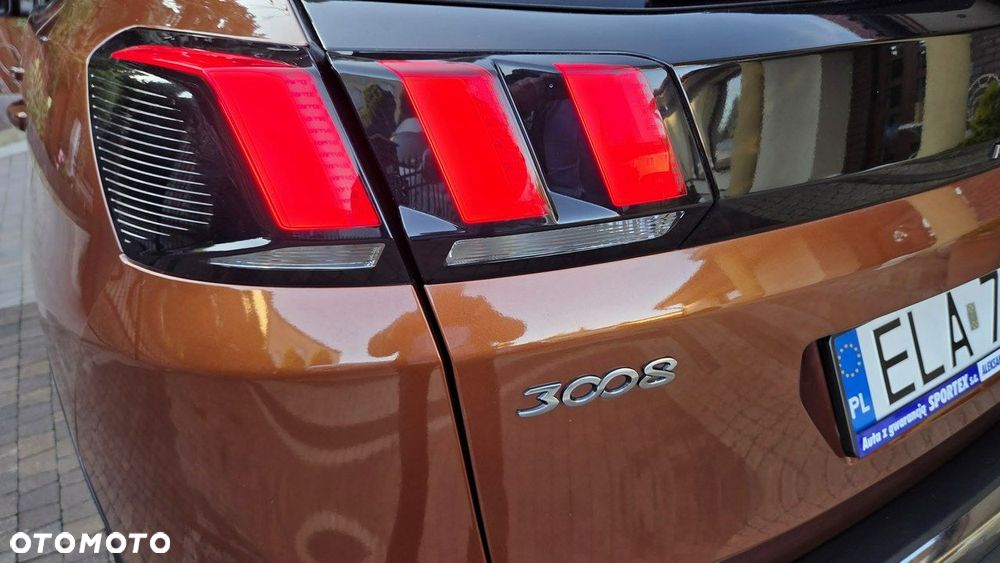 Peugeot 3008 1.6 PureTech GPF Allure S&S EAT8 - 39