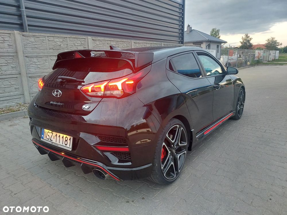 Hyundai Veloster - 19