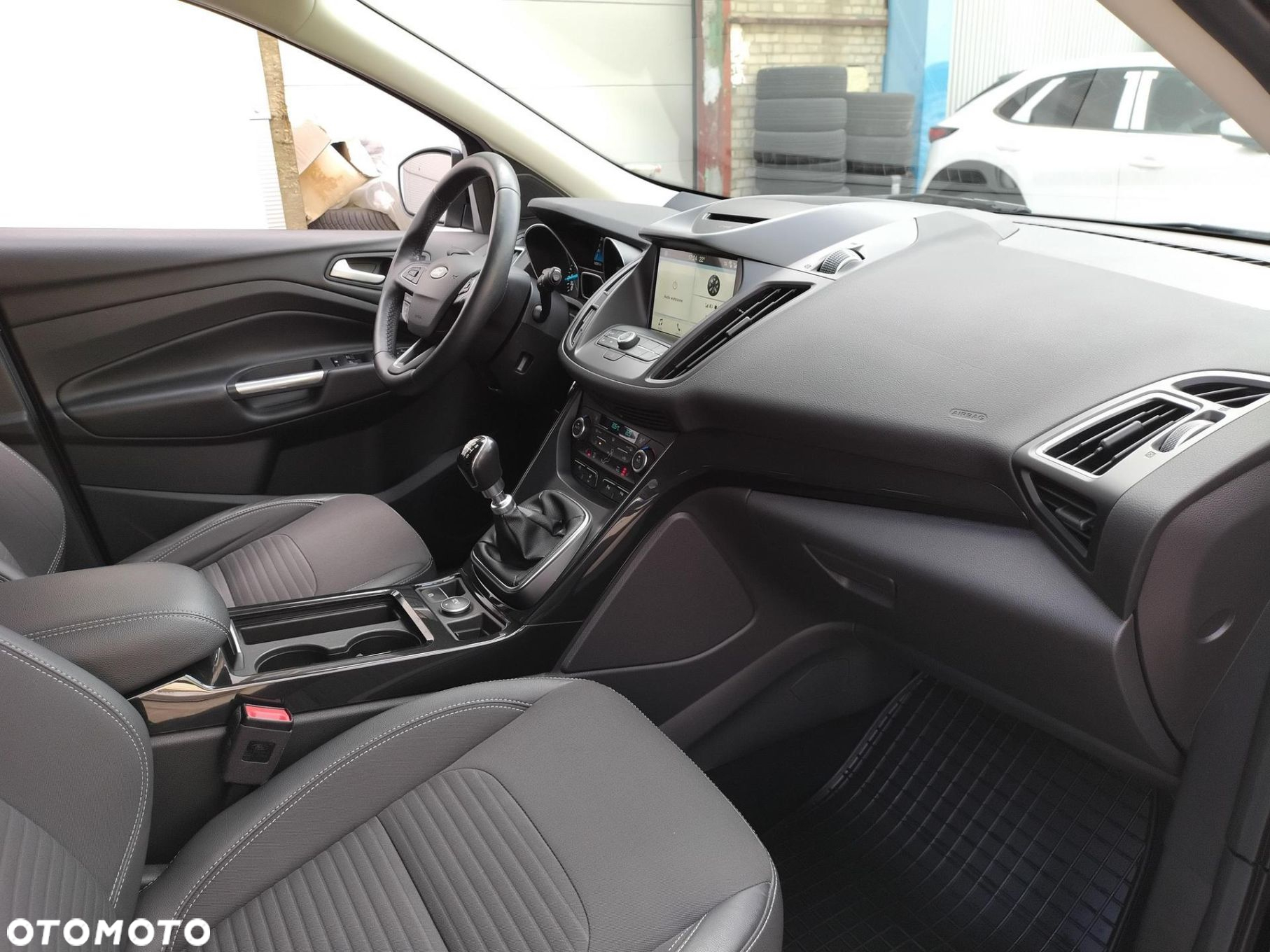 Ford Kuga 1.5 EcoBoost FWD Titanium ASS - 27