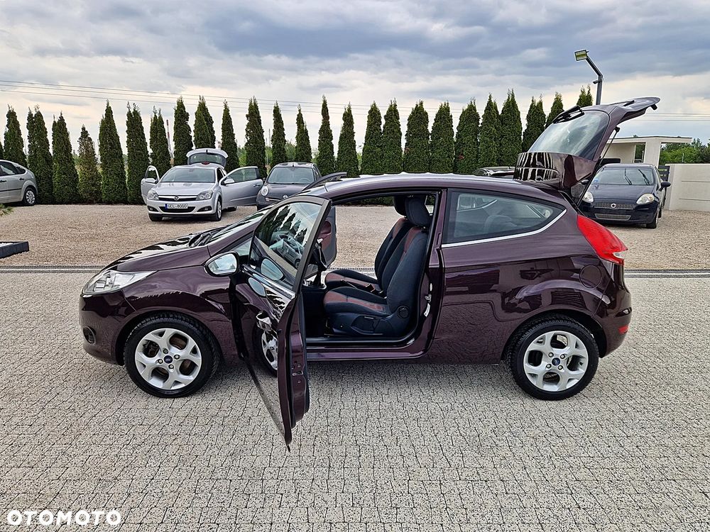 Ford Fiesta 1.25 Champions Edition - 17