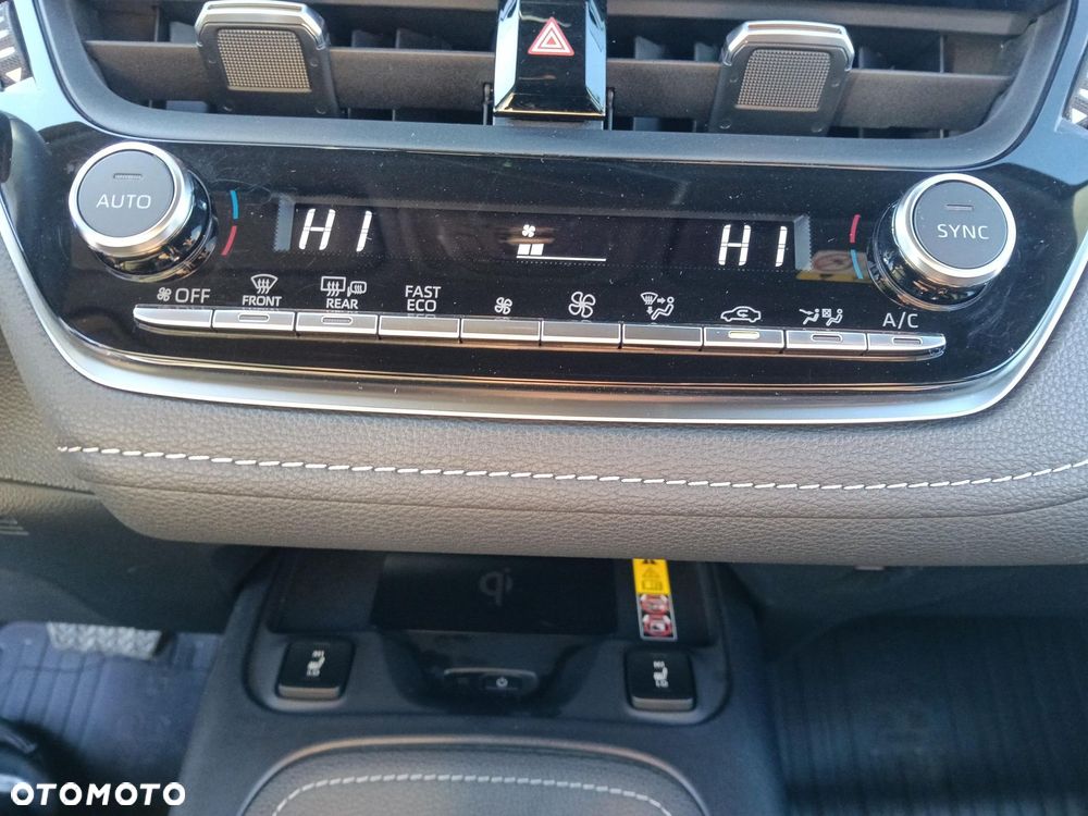 Toyota Corolla 1.8 Hybrid Style - 22