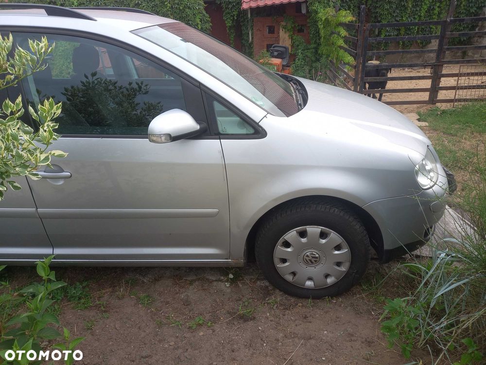 Volkswagen Touran - 8