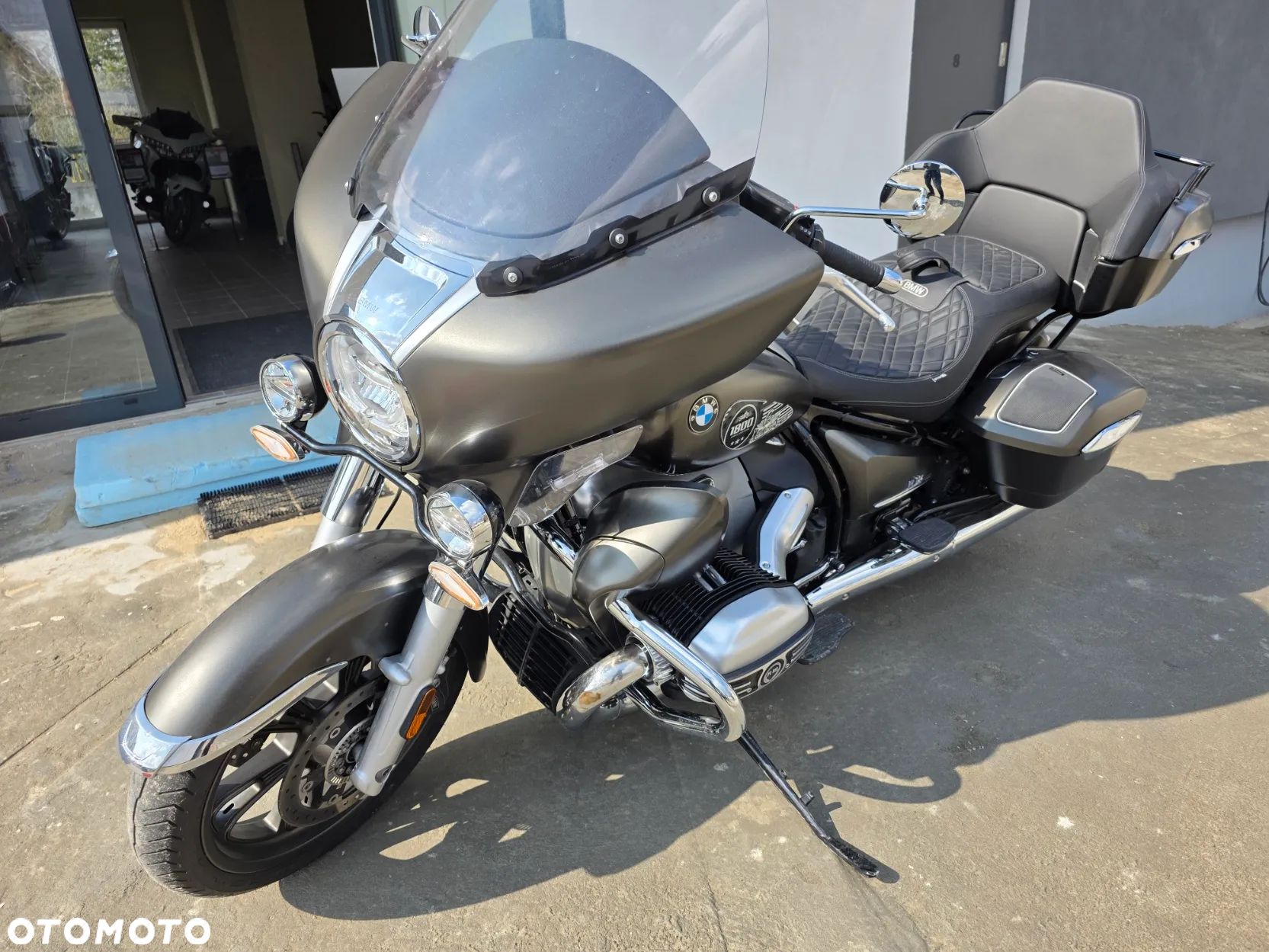 BMW R - 1