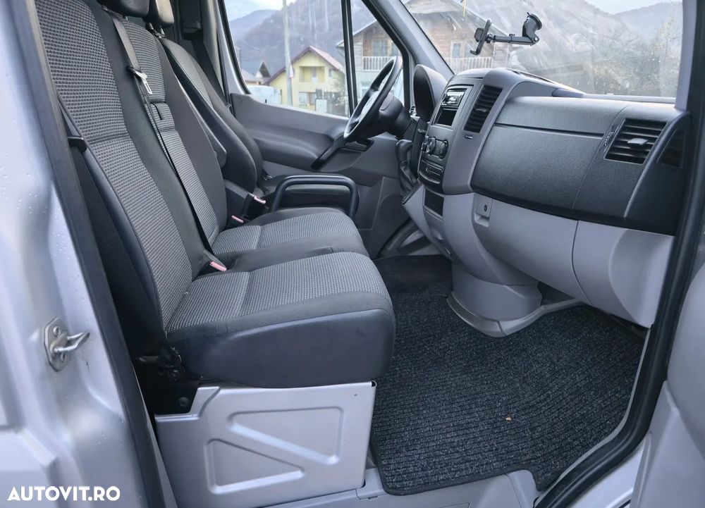 Mercedes-Benz Sprinter - 11