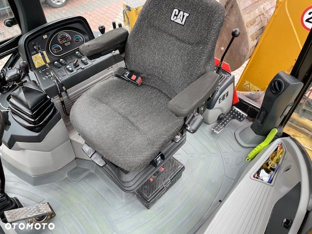 Caterpillar 428F - 6