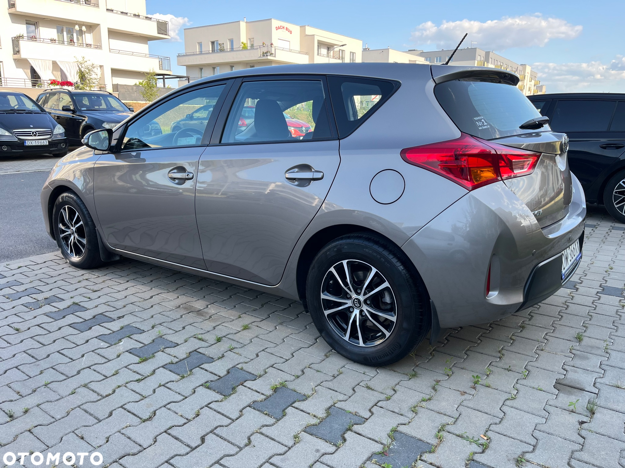 Toyota Auris 1.33 VVT-i Comfort - 23