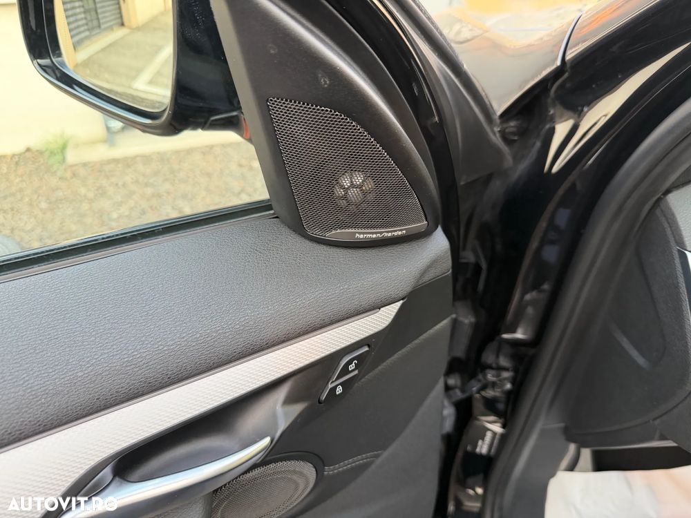 BMW X1 xDrive20i AT M Sport - 14