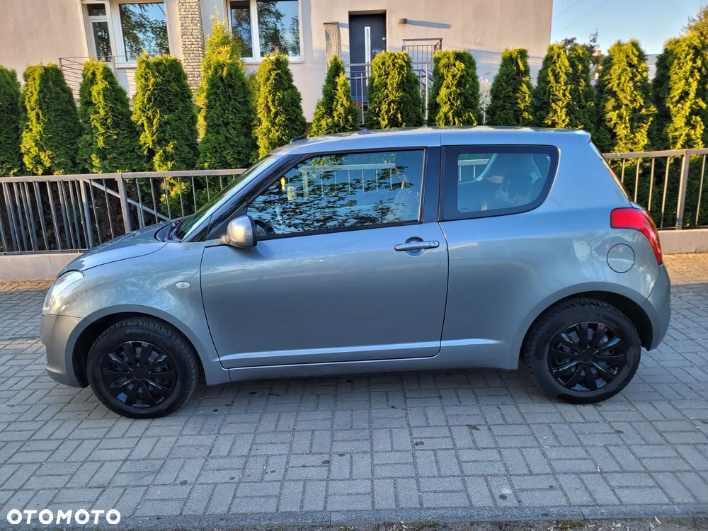 Suzuki Swift 1.3 Club - 6