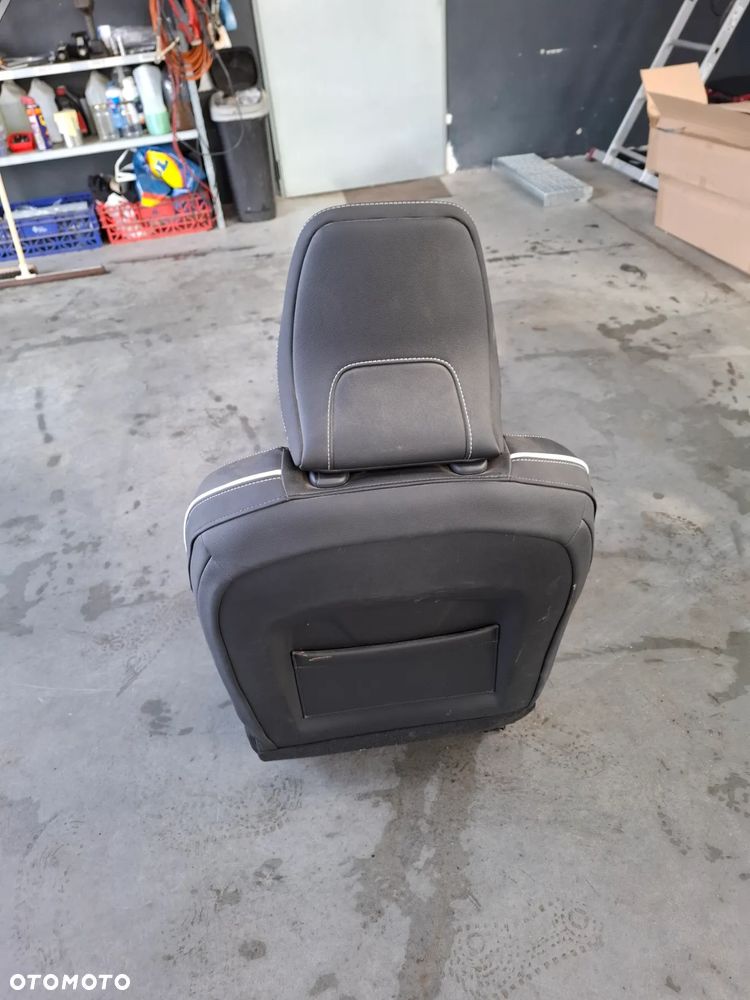 Fotel Renault Clio 5 prawy - 3