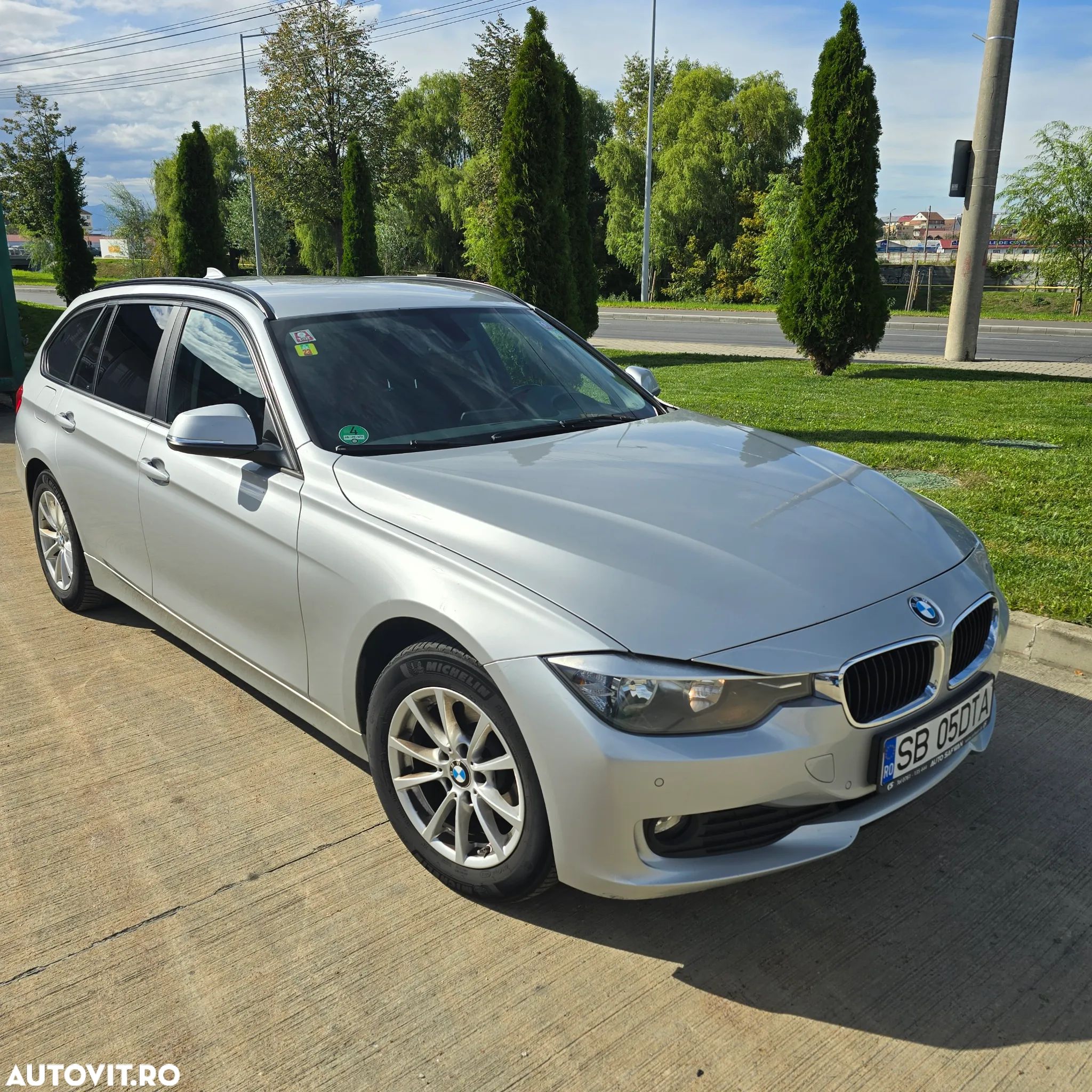 BMW Seria 3 318d xDrive Touring Modern Line - 1