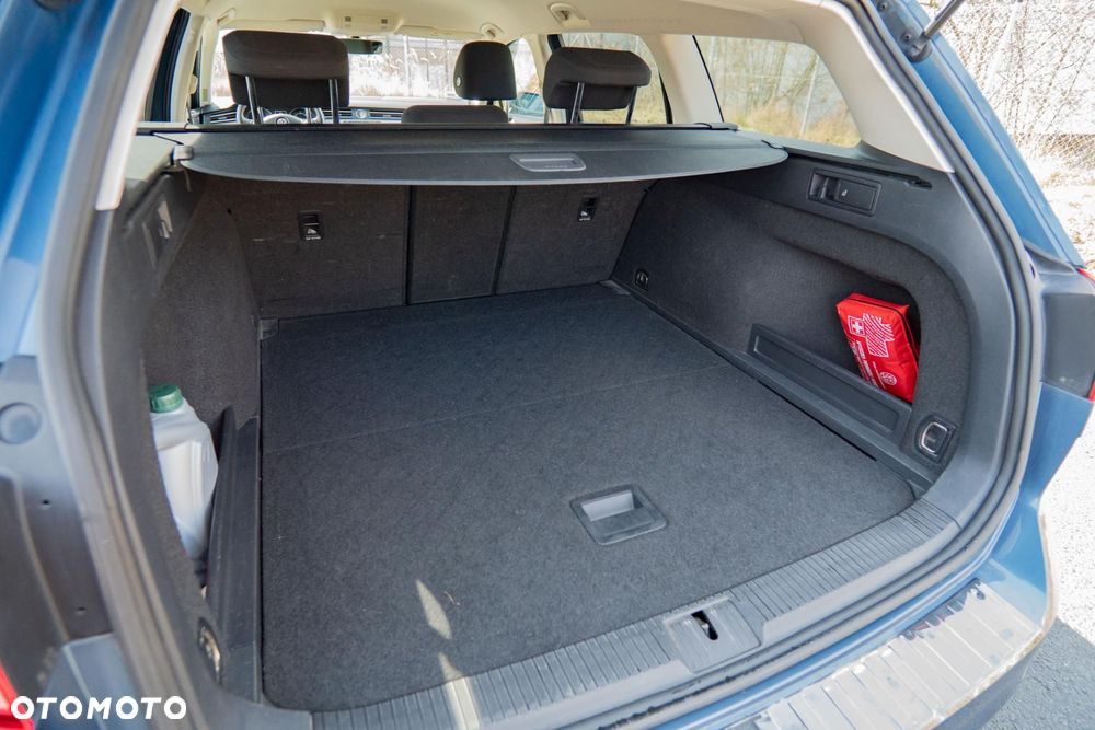 Volkswagen Passat - 27
