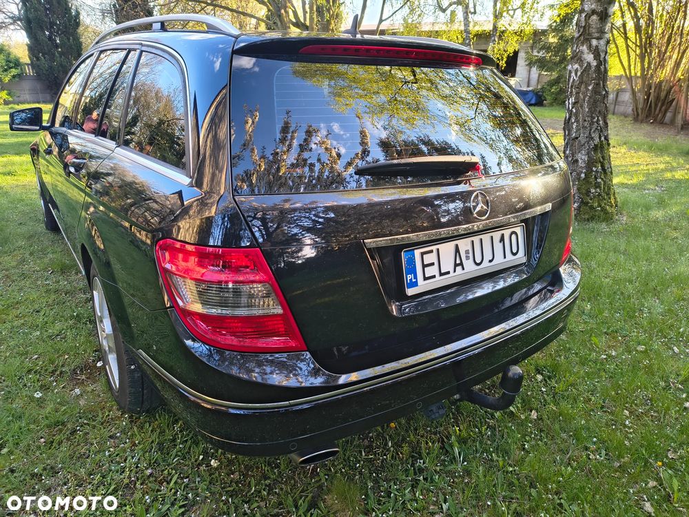 Mercedes-Benz Klasa C 220 CDI DPF (BlueEFFICIENCY) Avantgarde - 5