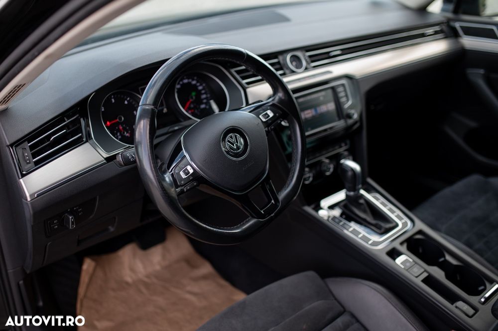 Volkswagen Passat Variant 2.0 TDI DSG (BlueMotion Technology) Comfortline - 21