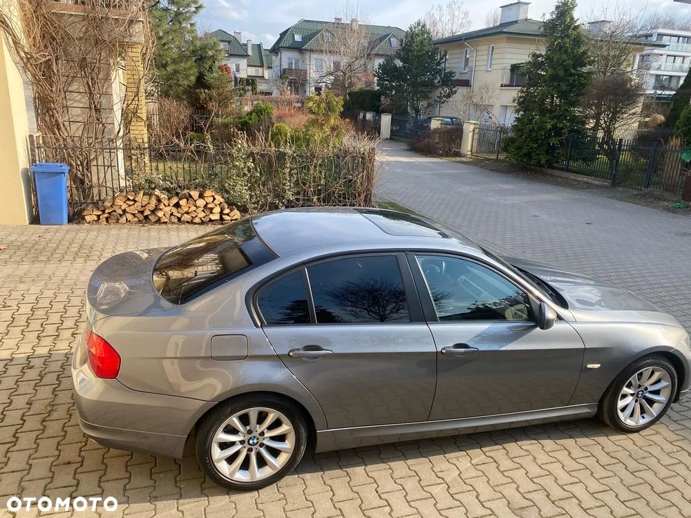 BMW Seria 3 318i - 9