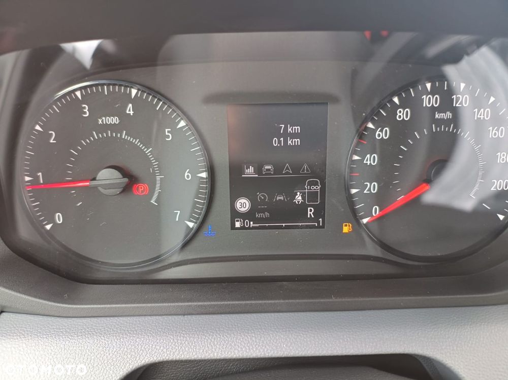 Renault Nowy Master - 17