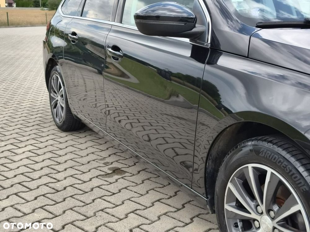 Peugeot 308 - 24