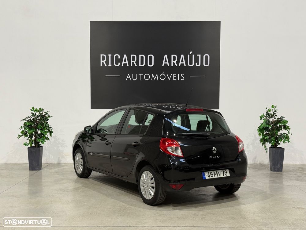 Renault Clio 1.2 16V Dynamique S - 3