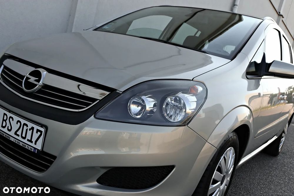 Opel Zafira - 1
