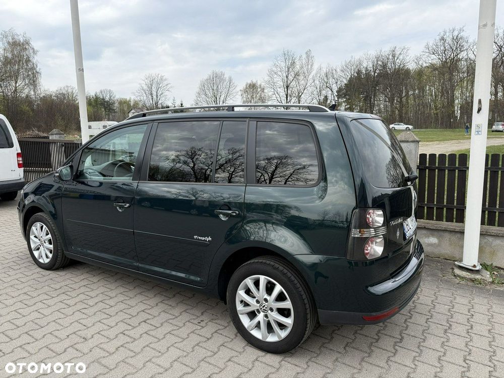 Volkswagen Touran - 3