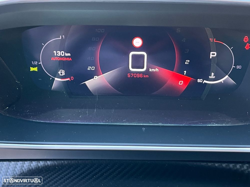 Peugeot 2008 PureTech 130 EAT8 Allure Pack - 8