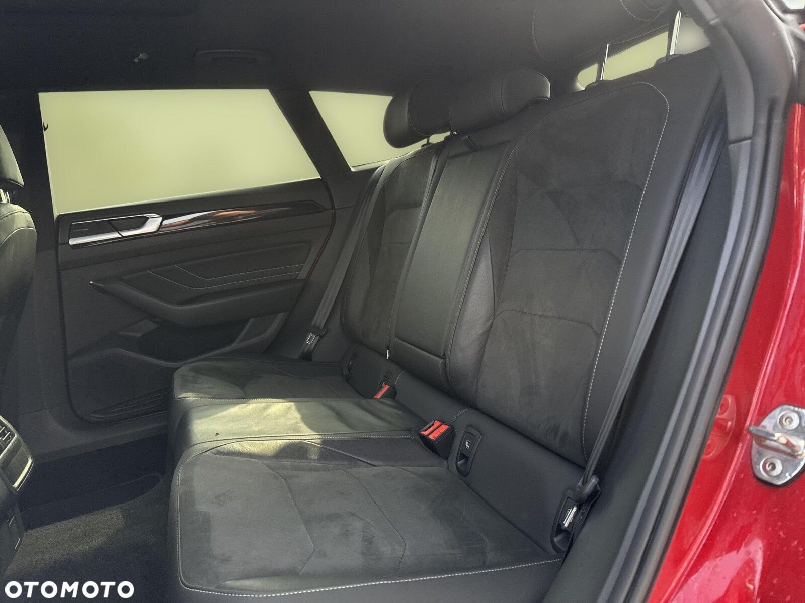 Volkswagen Arteon 2.0 TSI R-Line DSG - 13