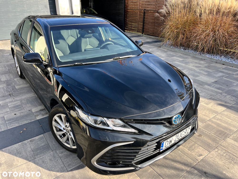 Toyota Camry 2.5 Hybrid Comfort CVT - 24