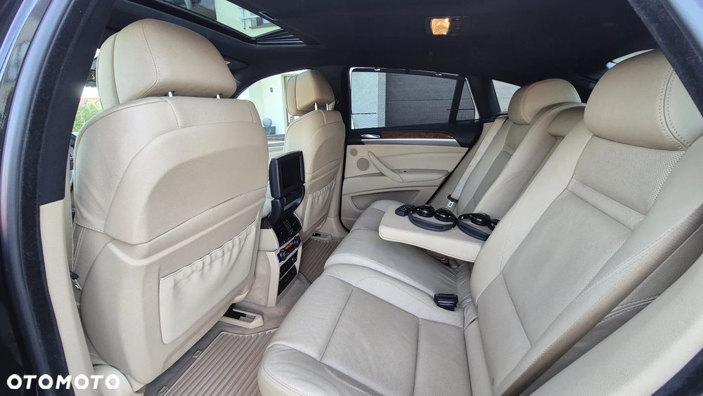 BMW X6 - 25