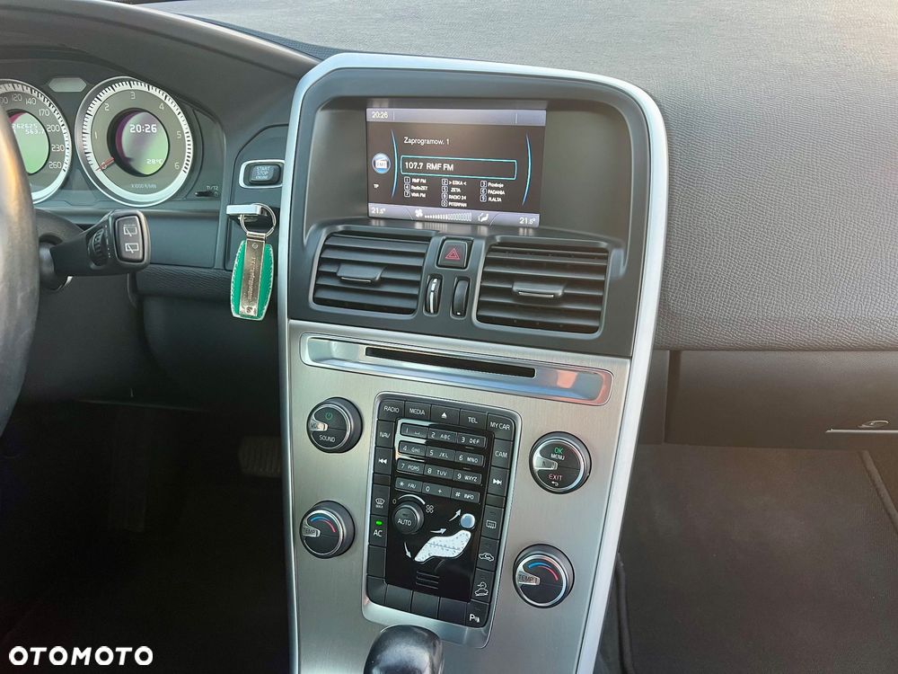 Volvo XC 60 2.4D AWD Momentum - 9