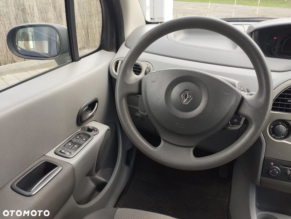 Renault Modus - 32