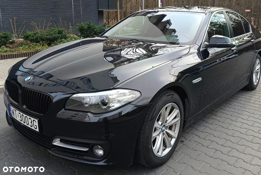 BMW Seria 5 528i xDrive Luxury Line - 4