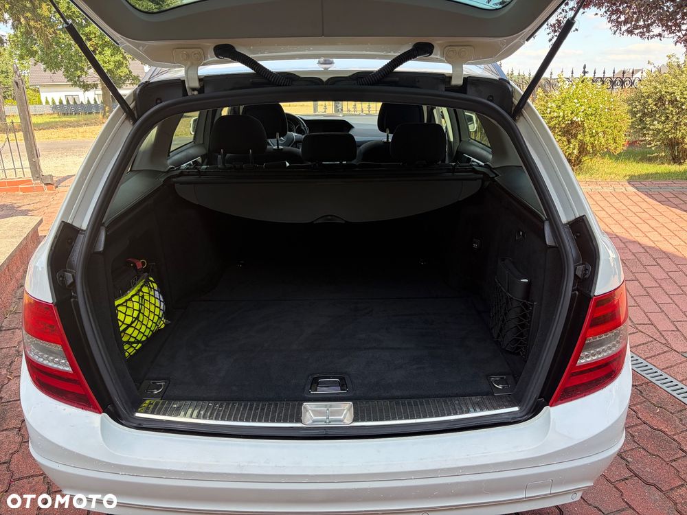 Mercedes-Benz Klasa C 220 CDI BlueEff Classic - 9