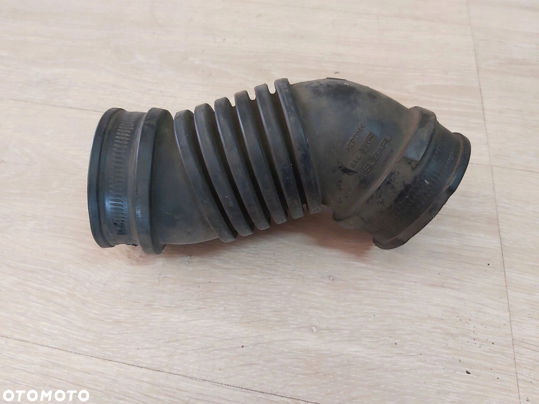 SUBARU Impreza Kombi WRX STI rura dolotu powietrza A13FE00 - 2