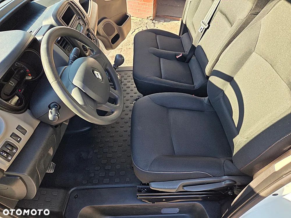 Renault TRAFIC - 19