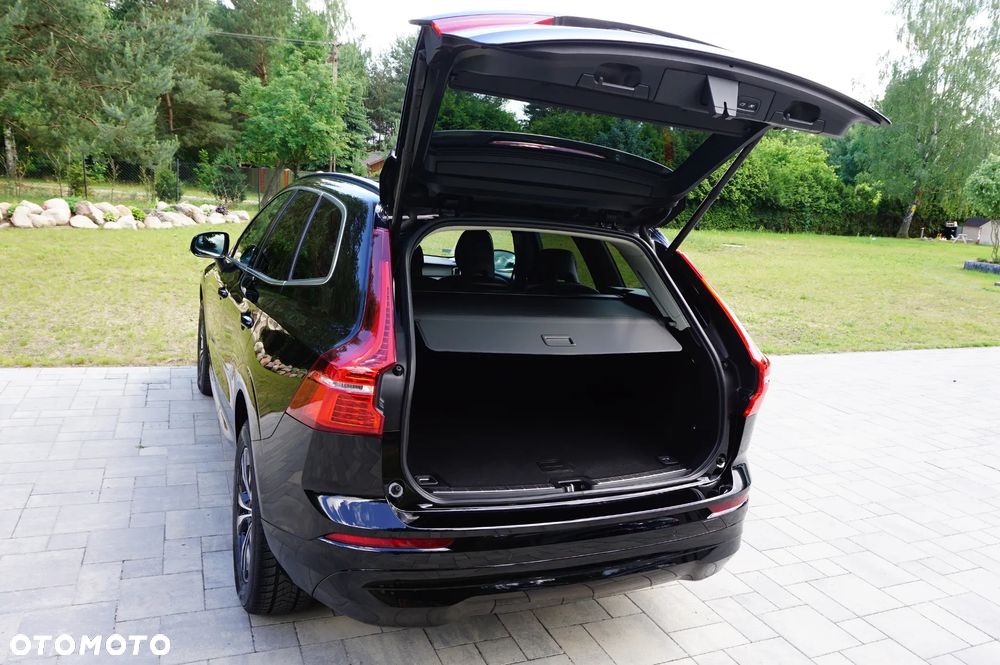 Volvo XC 60 B5 B AWD Momentum Pro - 20