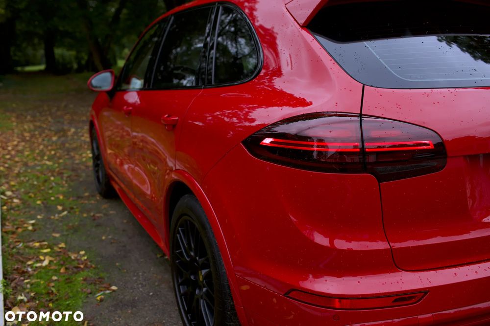 Porsche Cayenne GTS - 11