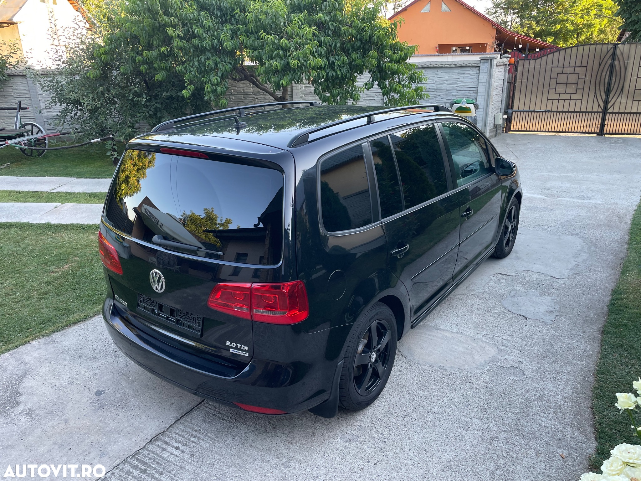 Volkswagen Touran - 6