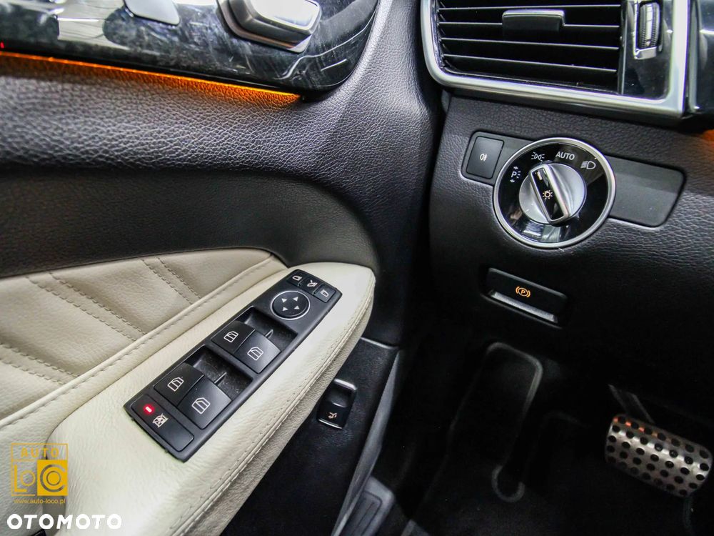 Mercedes-Benz GLE 350 d 4Matic 9G-TRONIC AMG Line - 30