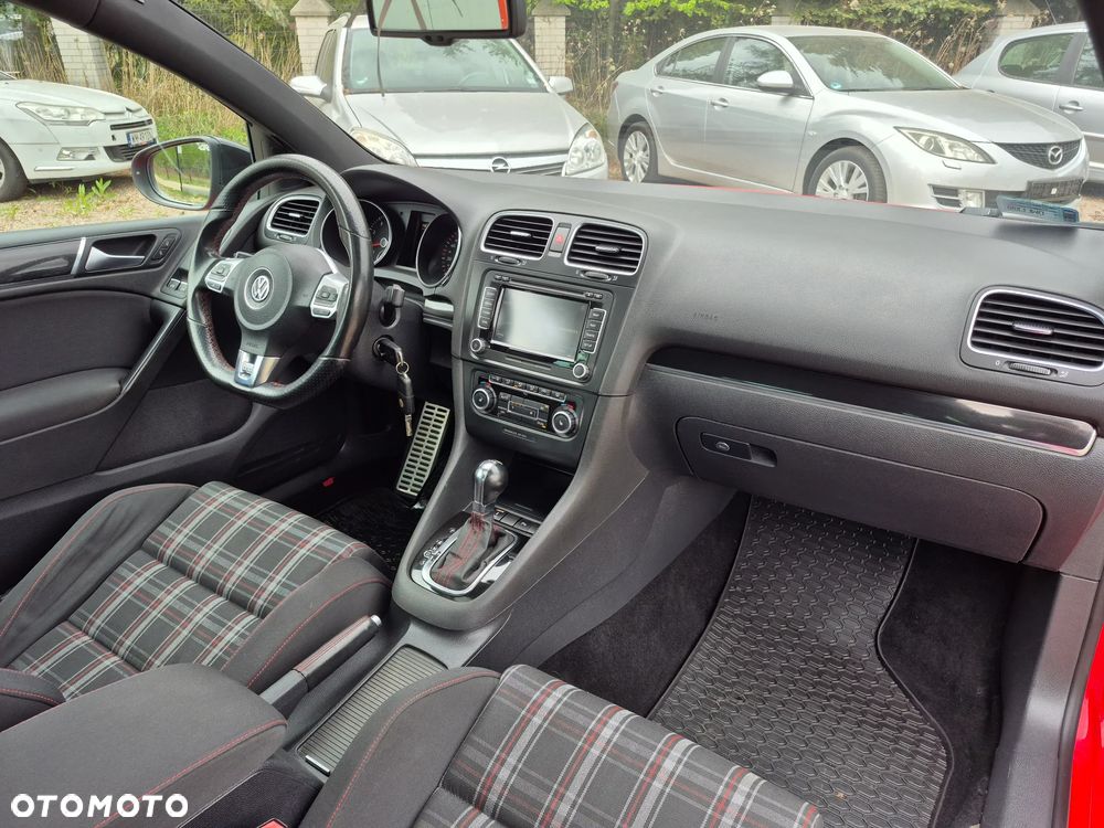 Volkswagen Golf 2.0 GTI DSG - 23