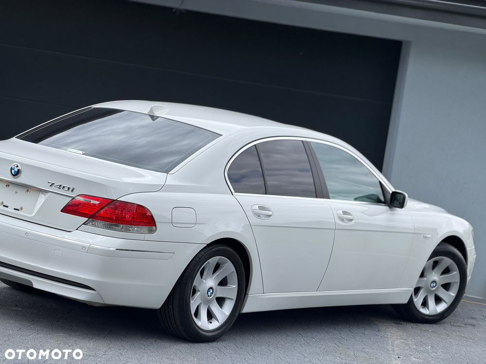 BMW Seria 7 740i - 20