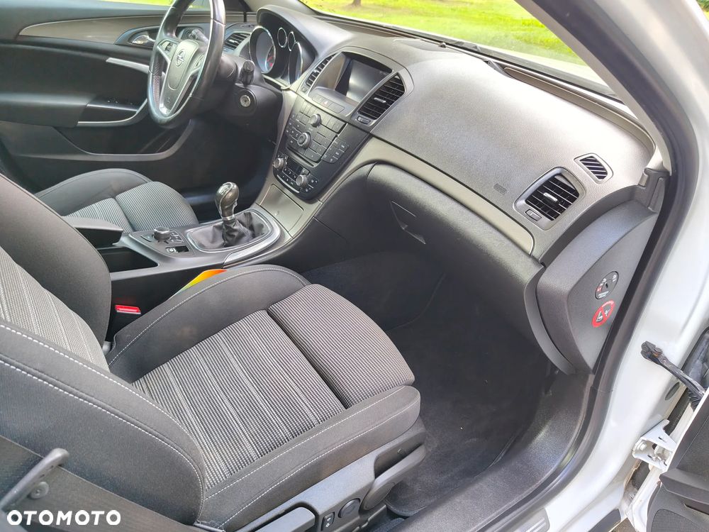 Opel Insignia 2.0 T SportsTourer 4x4 ecoFLEX Start/Stop Design Edition - 17