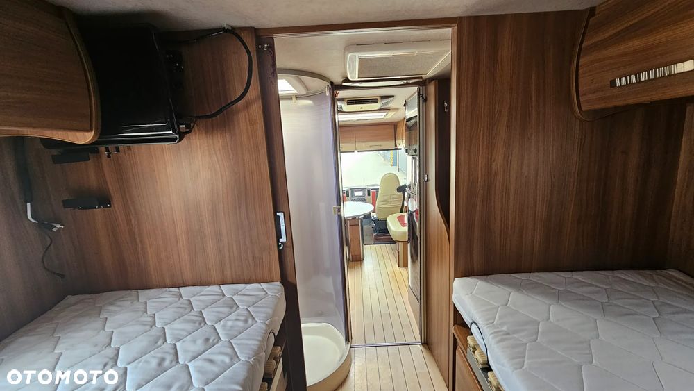LE VOYAGEUR Mercedes Sprinter 519 - 18