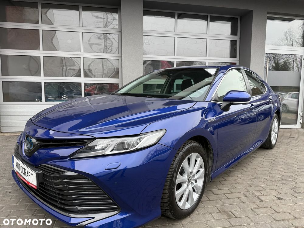 Toyota Camry 2.5 Hybrid Comfort CVT - 24